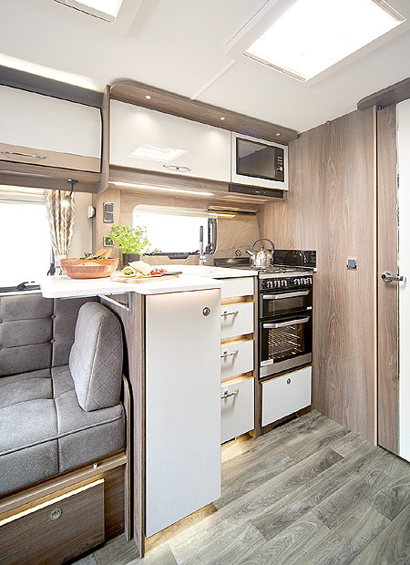 Coachman Laser Kitchen Features